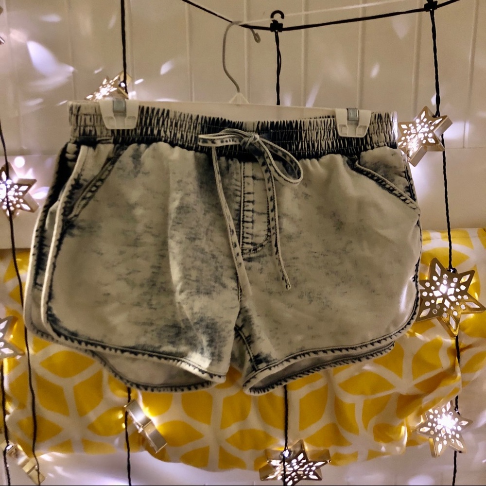 Stretchy Bleached Tie Up Fabric Shorts